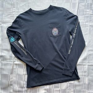 Vinyard Vines 2019 Boston Marathon ‘Wicked Strong’ Long Sleeve Tee